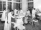 Медицинский персонал в одной из палат детской клиники Женского медицинского института. Фото К.К.Буллы. 1913