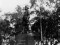 Памятник Петру I «200-летию Полтавской победы» (М. Антокольский) перед зданием госпиталя Преображенского полка со стороны Кирочной улицы. Дата съёмки 13 мая 1910 года
