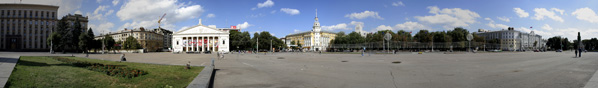 Панорамный вид на площади Ленина в Воронеже.