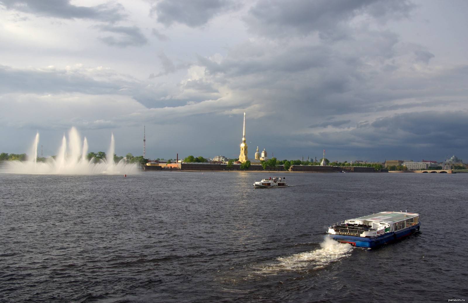 Река Нева для детей в Санкт-Петербурге
