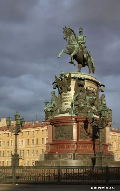 Monument to Nikolay I photo - St. Petersburg, St. Petersburg