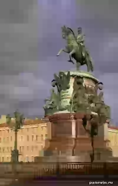 Monument to Nikolay I photo - St.-Petersburg