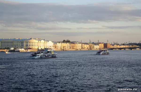 View of the Neva from the Palace Bridge