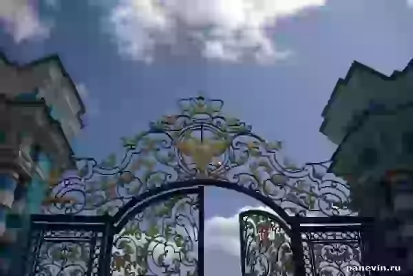 Ворота к Екатеринискому дворцу фото - Пушкин