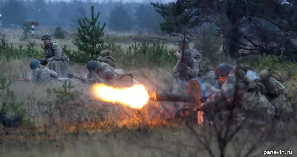 Russian attack with the support of a machine gun
