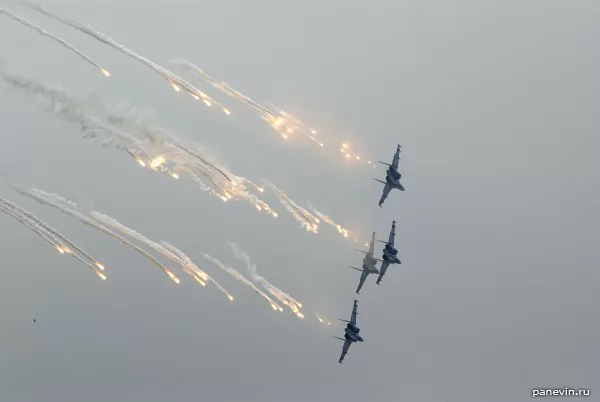 Four Su-27