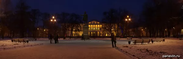 Panorama of the Arts (Isskustv) square