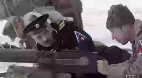 Старлей флота и пулемётчик фото - Наступление Юденича на Петроград