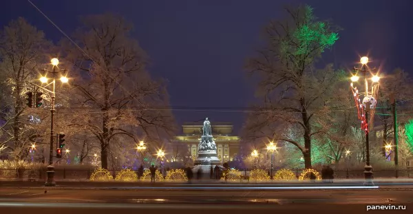 Catherine II on Ostrovsky Square photo - Novogodnee