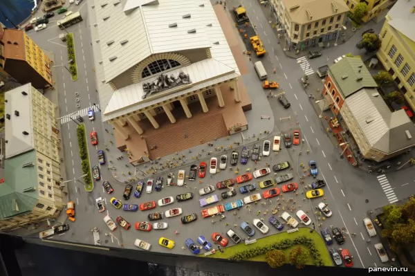 Cabriolets before the Stock exchange