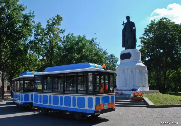 Памятник княгине Ольге