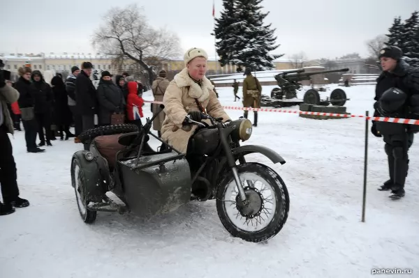 Motorcycle with stroller