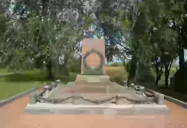 Monument fallen in fights on the Borodino field in the Second World War photo - Borodino