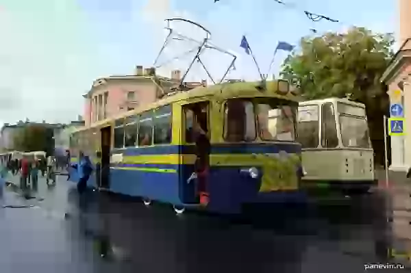 Стиляга фото - 105 лет петербургскому трамваю
