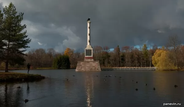 Чесменская колонна — Пушкин