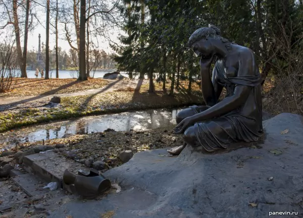 Girl at the broken jug, photo — Pushkin