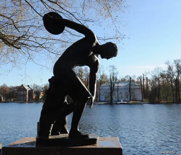 The Discus thrower, photo — Pushkin