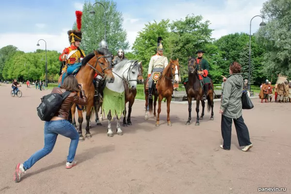 Photographers and horsemen