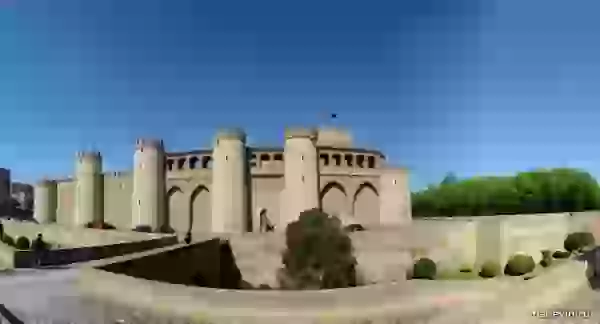Крепость Альхаферия фото - Сарагоса