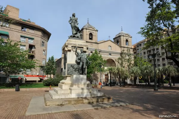 Monument to Agustina Saragossa on Plaza of affairs of Portillo, photo — Zaragoza