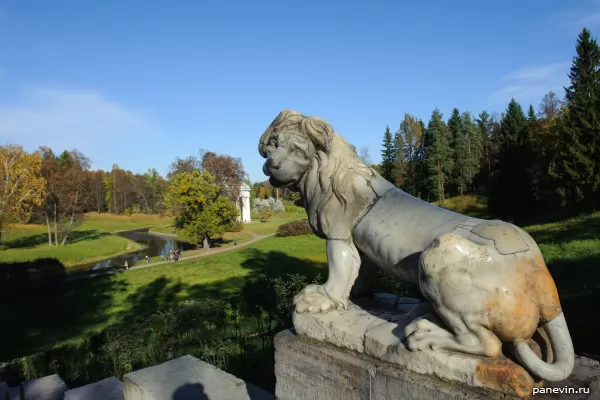 Скульптура льва фото - Павловск