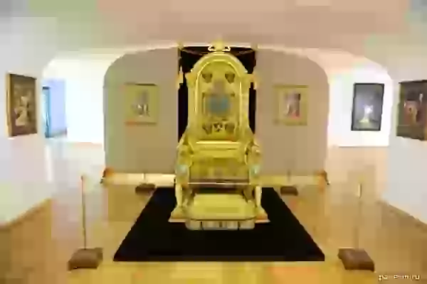 Трон Александра III фото - Гатчина
