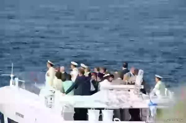 Адмиральская яхта фото - День ВМФ