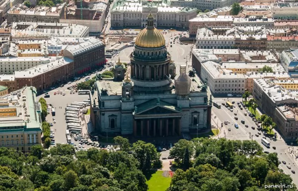 Isaakievsky cathedral from the helicopter