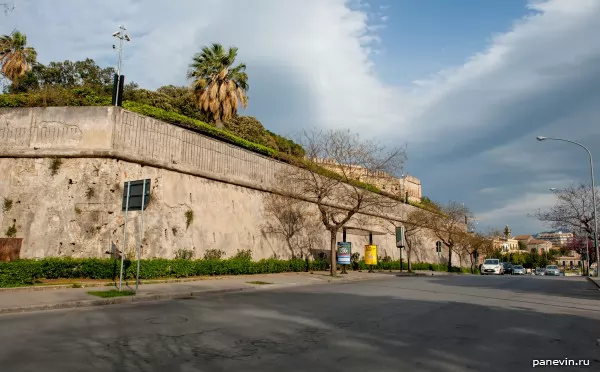 Крепостная стена, Палермо