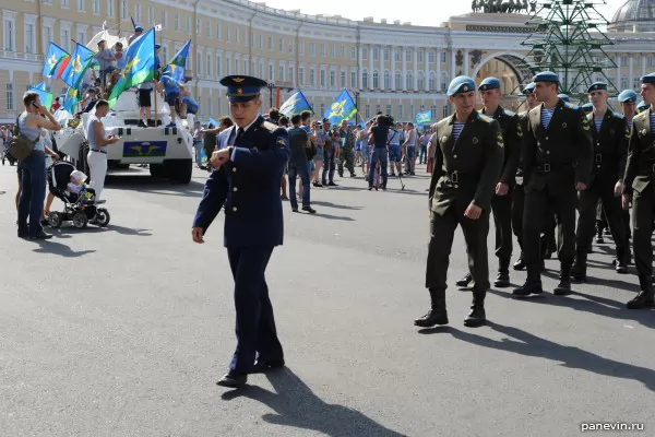 Курсанты ВДВ