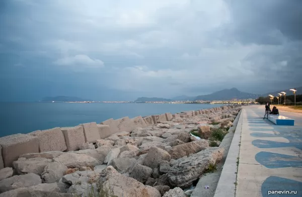 Quay Palermo, Palermo