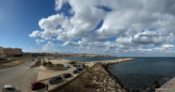 Syracuse, a quay panorama