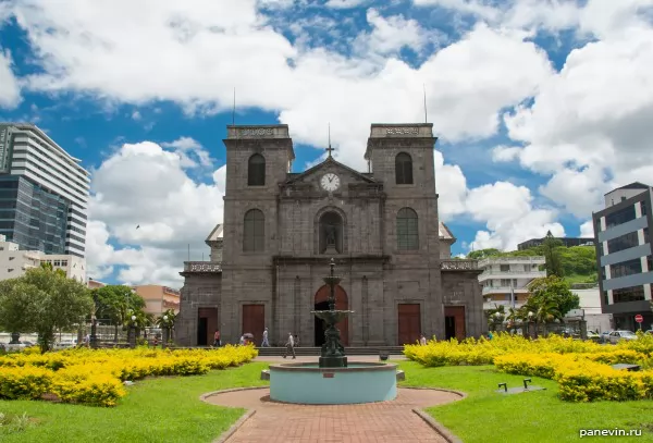 St. Louis Cathedral, photo — Port Louis