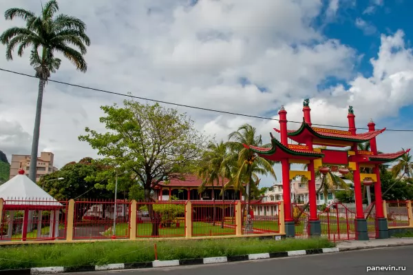 Oldest Chinese pagoda of Port Louis - Kwan Tee