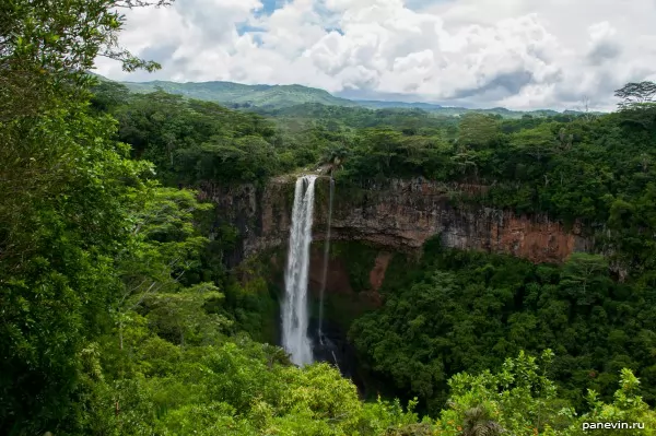 Chamarel Falls