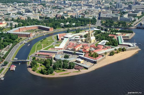 Заячий остров, крепость Санкт-Петербург с вертолёта