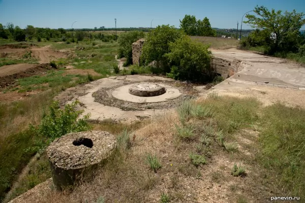 Basis of a 254-millimetric artillery piece of 16th coastal battery