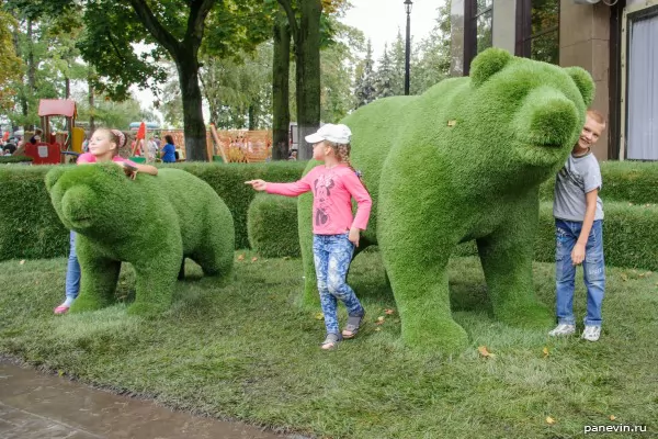 Figures of bears photo - Voronezh - garden city