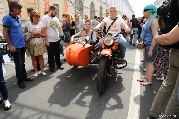 Motorcycle with stroller