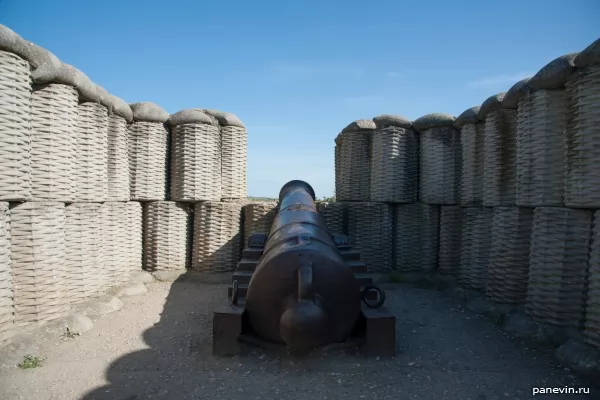 Cannon of 4th bastion — Sevastopol
