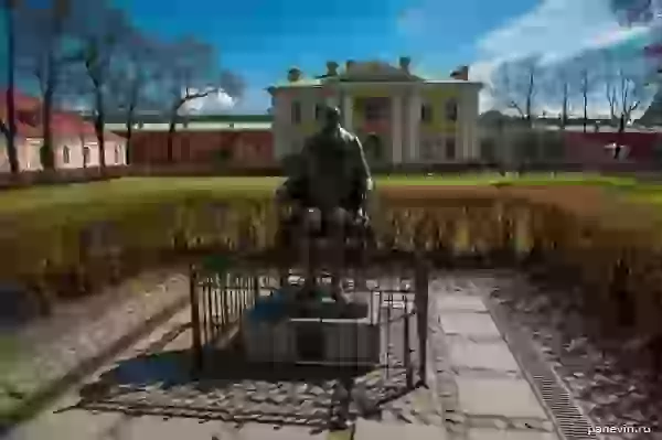 Monument to Peter I in Peter and Paul Fortress photo - St.-Petersburg