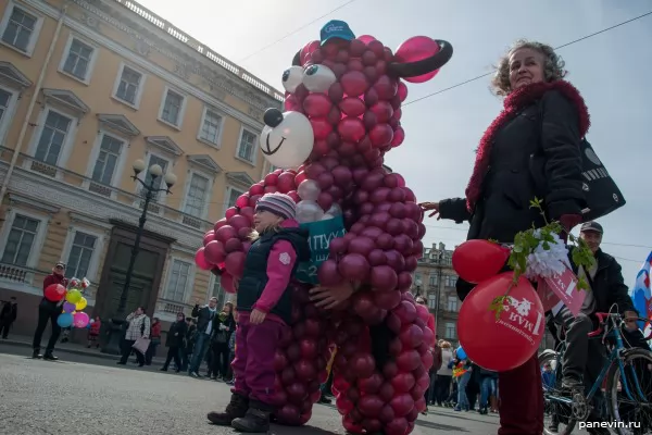 Advertising of balloons