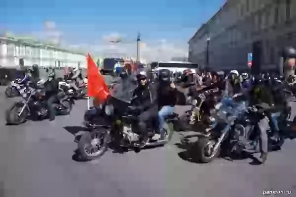 Columned bikers at Palace photo - Motor-season opening