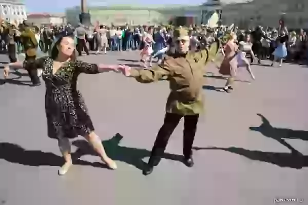 Leningrad waltz photo - Everyday life