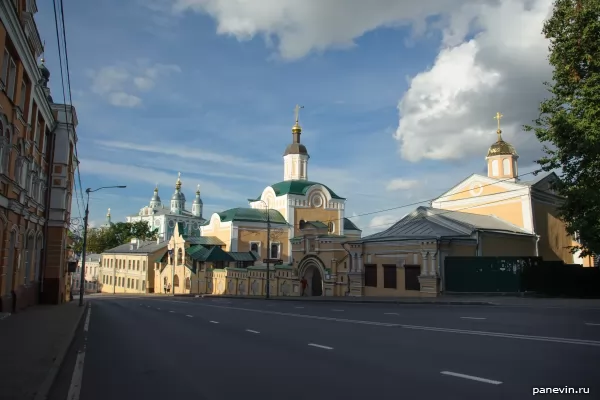 Troitsk cathedral of the Piously-Troitsk female monastery, view from the Big Soviet street