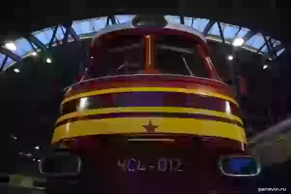 Diesel locomotive ChS4-012