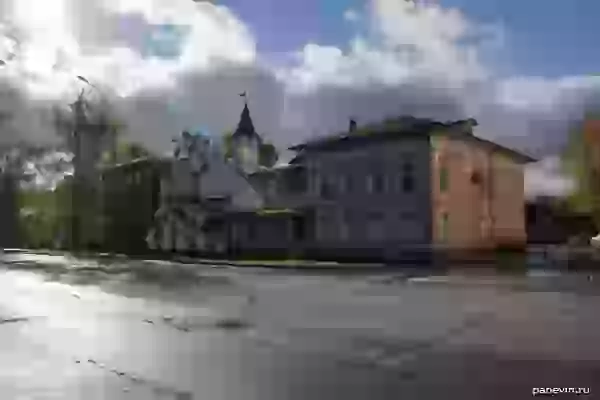 Бывший дом Николая Ивановича Маковеева и бывшая часовня Арсения Комельского фото - Вологда