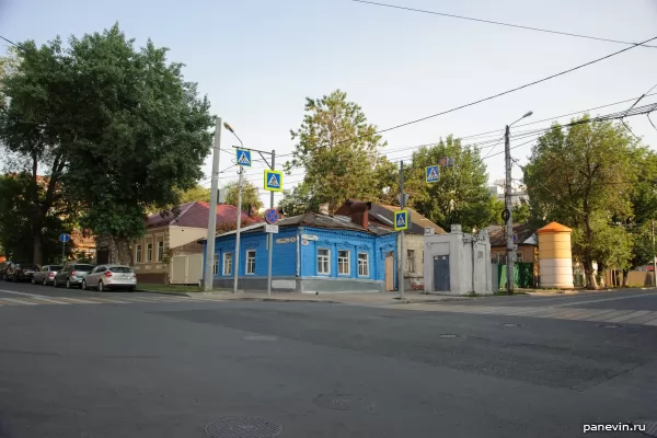 Wooden house, the intersection of Ventsek street, 5 and Vodnikov d. 87
