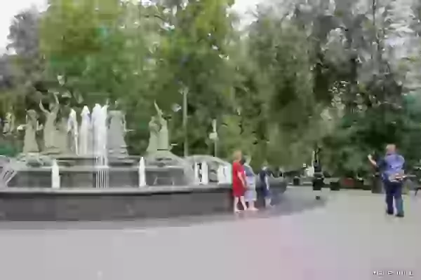 The Seven Girls Fountain photo - Ufa