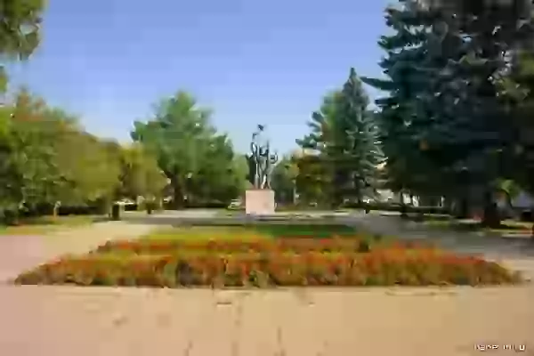 Монумент Мира фото - Тверь
